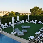 Suena Otel Çeşme