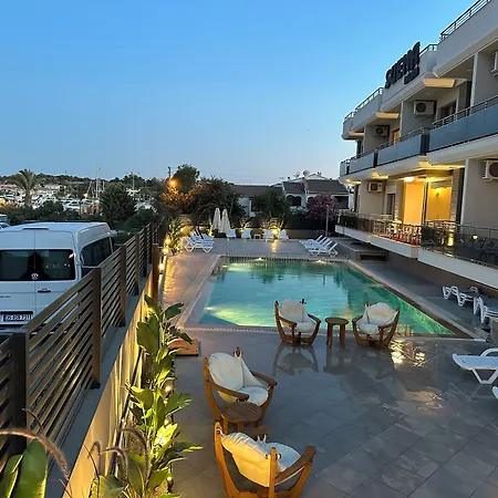 Suena Otel Çeşme